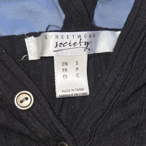 Streetwear Society Black Ribbed Button-Front Tank - Picture 3 of 4